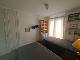 Seaside Escape - 3 Bedroom Apartment Sleeps 6