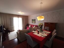Seaside Escape - 3 Bedroom Apartment Sleeps 6