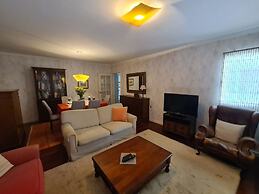 Seaside Escape - 3 Bedroom Apartment Sleeps 6