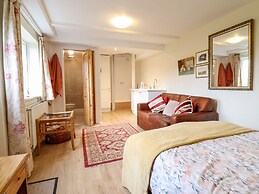 Westoe Hideaway