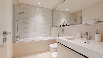 Sunrise Bay 2BR Luxury Apartment