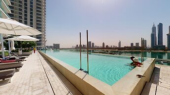 Sunrise Bay 2BR Luxury Apartment