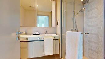 Sunrise Bay 2BR Luxury Apartment