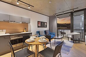 Bridgewater View 415 by HostAgents