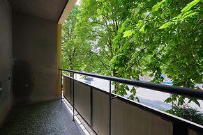 Bacci Central 2-Bedroom Apartment by Litto