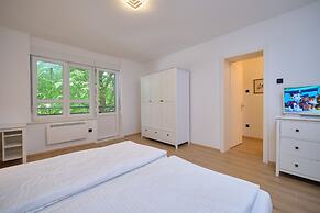 Bacci Central 2-Bedroom Apartment by Litto