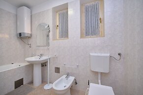 Bacci Central 2-Bedroom Apartment by Litto