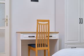 Bacci Central 2-Bedroom Apartment by Litto