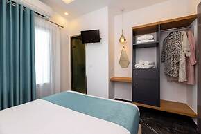Deluxe Suites Santorini