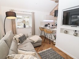Riverside Retreat