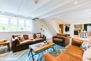 Courtyard Cottage - Within the Helland Barton Farm Collection