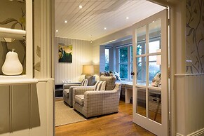 Rosewood by the River