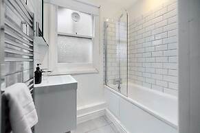 The Fulham Secret - Classy 5bdr Apartment