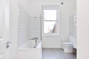 The Fulham Secret - Classy 5bdr Apartment