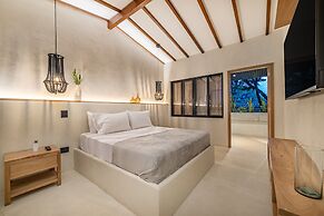 Provenza Luxury Residence by HOUSY HOST