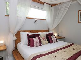 Lake Lodge