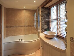 Penny Red Cottage