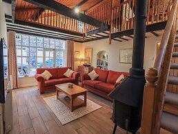 Courtyard Cottage