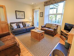Stones Throw Cottage