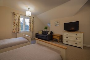 Holly Cottage