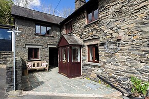 Fieldmouse Cottage