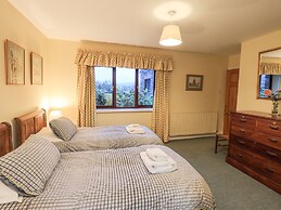 Low House