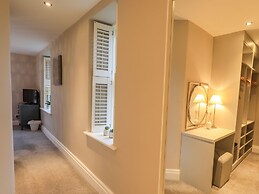Honeywood House