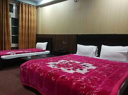Saman Hotel