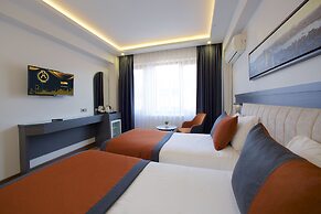 Eyfel Hotel
