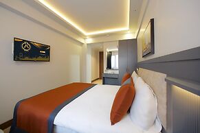 Eyfel Hotel