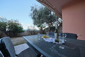 Holiday Seaview Apartment by Litto