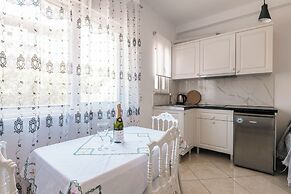 Mariana Apartments