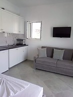 Mariana Apartments