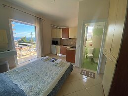 Mariana Apartments