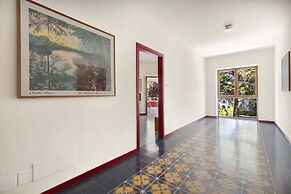 2507 Red Apartment by Barbarhouse