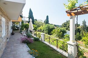 Apartments Gaura