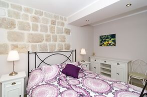 Apartments Gaura