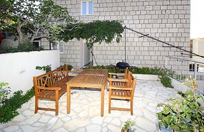 Apartments Dubreta