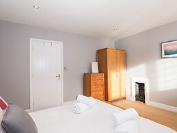 Lakestone Cottage