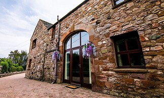 Waltons Close