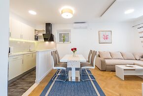 Apartments Lucija