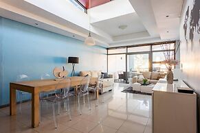 3-bed, Sleeps 6, Free Parking