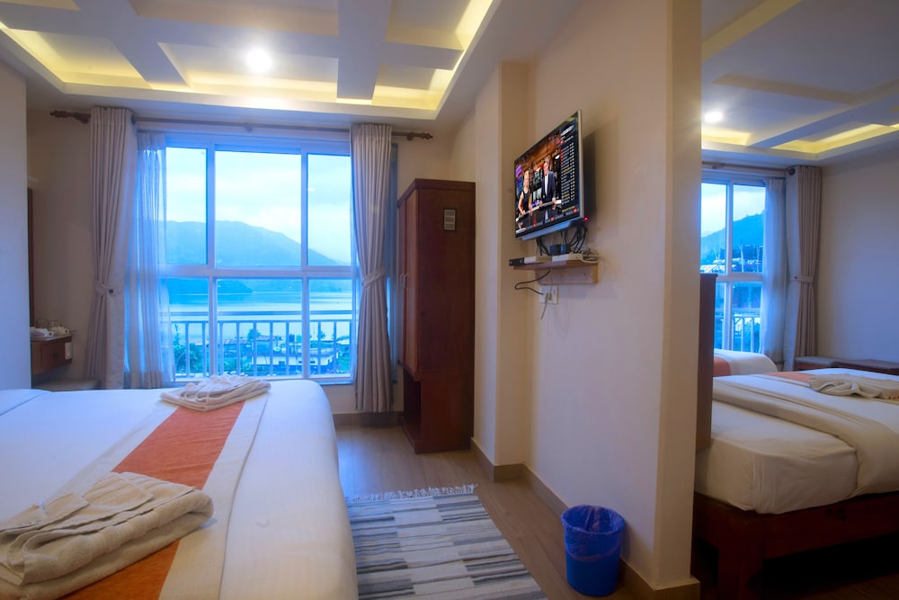 Hotel Lake Himalaya
