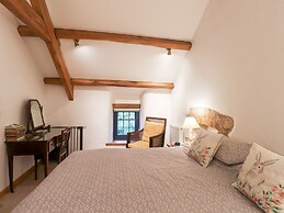 Castle Coach House