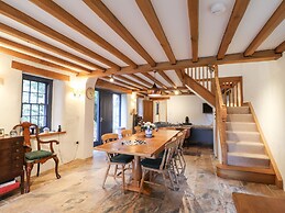 Castle Coach House