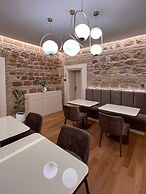 Martina Suites