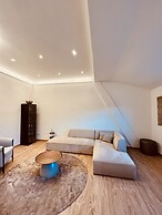 Pure Highlight Living