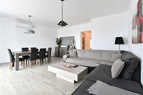 Parikia's Seaside House