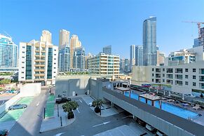 Stunning Apt Marina view with Balcony