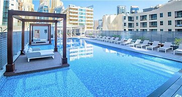 Stunning Apt Marina view with Balcony